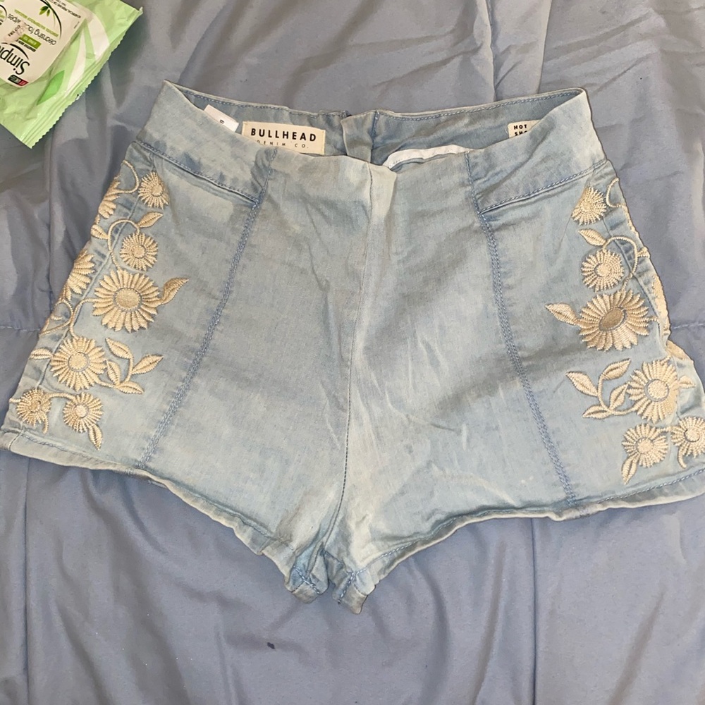 Floral embroidered high waist stretch denim shorts